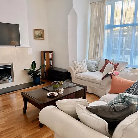 Spacious Belsize Park Apartment Close To Station Londra Esterno foto