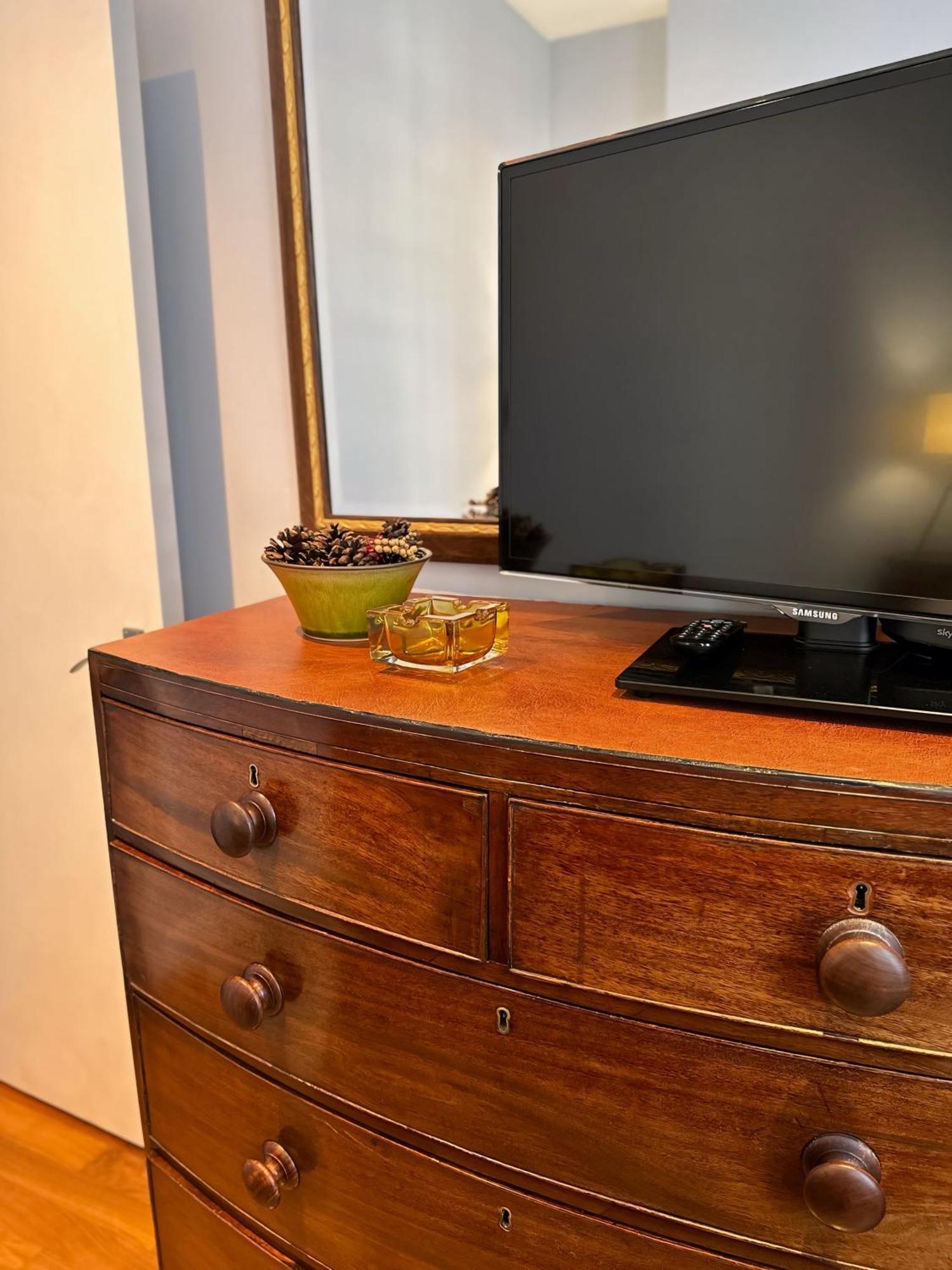 Spacious Belsize Park Close To Station Appartamento